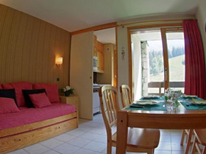2 Pièces, Balcon Sud-Est, Face ESF, Ménage Inclus - FR-1-291-822